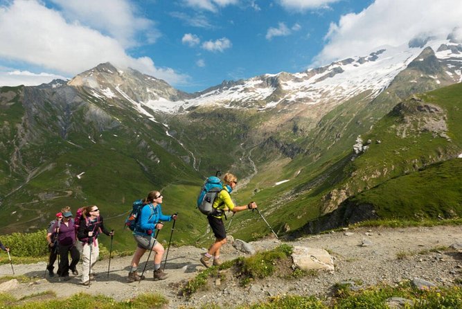 1 day CARPATHIAN PEAKS & CHALETS hike - Key things to know before you book
