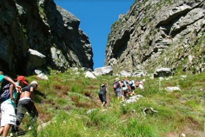 1 day CARPATHIAN PEAKS & CHALETS hike - Fitness, equipment, and weather