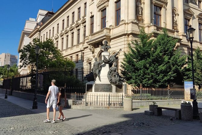 2h Bucharest Private Walking Tour - One full hour in Bucharest’s Old Town