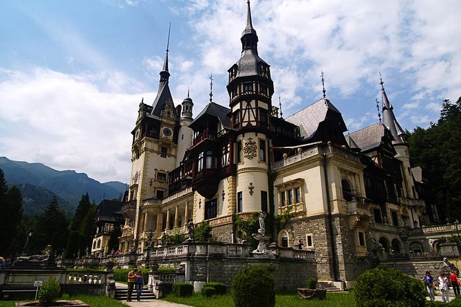 3-Castle: Peles,Bran,Rasnov,Sinaia Monastery from Brasov w pickup - Sinaia Monastery: A short stop with real local character