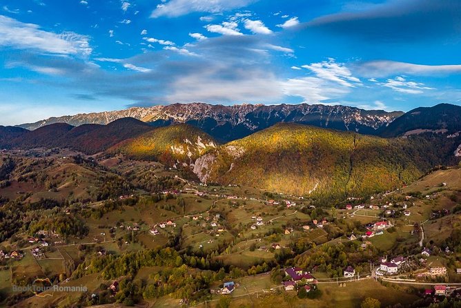 3-Day Tour from Bucharest: Transylvania Villages and Medieval Towns - Sighisoara: medieval streets that are still lived in