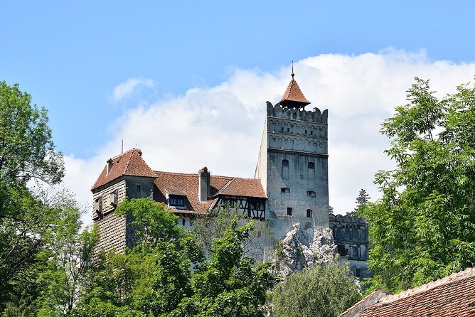 3-Day Tour of Transylvania’s Landmarks from Bucharest - From Bucharest to Peleș Castle in Sinaia