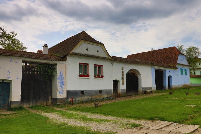 3 Days UNESCO Tour of Transylvania. Private tour from Bucharest - Rupea, Saschiz, and the road into Sighisoara