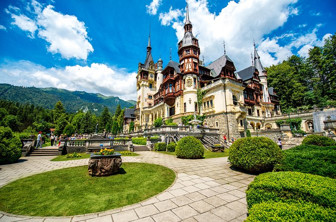 4-Day Inside Transylvania & Transfagarasan Tour from Bucharest - Alba Iulia and the story of Romanian unity