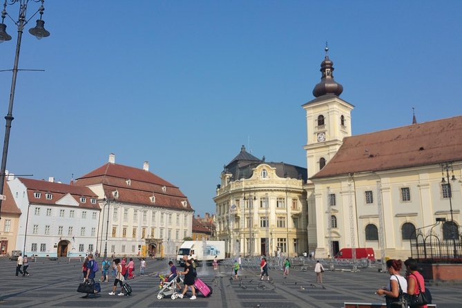 4-Day Private Tour of Transylvania from Bucharest - Day 1: Peles Castle and the medieval streets of Brasov