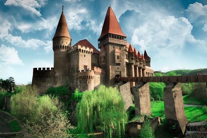 4 days Transylvania Tour From Bucharest to Budapest - Day 2: Sighisoara’s towers and Sibiu’s squares