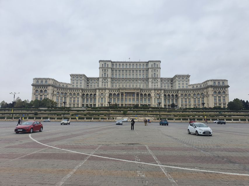 6h Communism Tour in Bucharest with Ceausescu Mansion - Who should book this Bucharest tour?