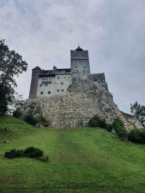 7h Dracula's Castle Private Tour from Bucharest - Fast Tour - Sinaia Monastery adds more than a photo stop