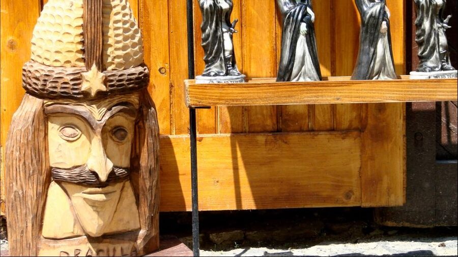 7h Dracula's Castle Private Tour from Bucharest - Fast Tour - Who should book this experience?
