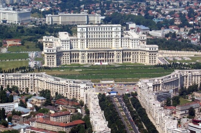 8h Bucharest full-day Tour, Parliament and Top Attraction, Privat - Ceaușescu Mansion: private luxury behind the regime