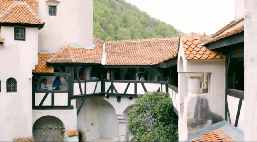 A day at the castles - Transylvania full day private tour - Cantacuzino Castle: a scenic pause in Bușteni