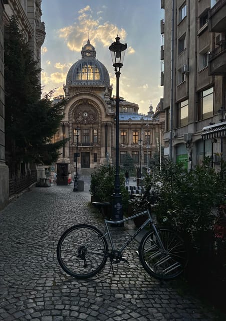 A Tale of Bucharest Old Town Walking Tour - Biserica Sfântul Anton and the city’s religious past
