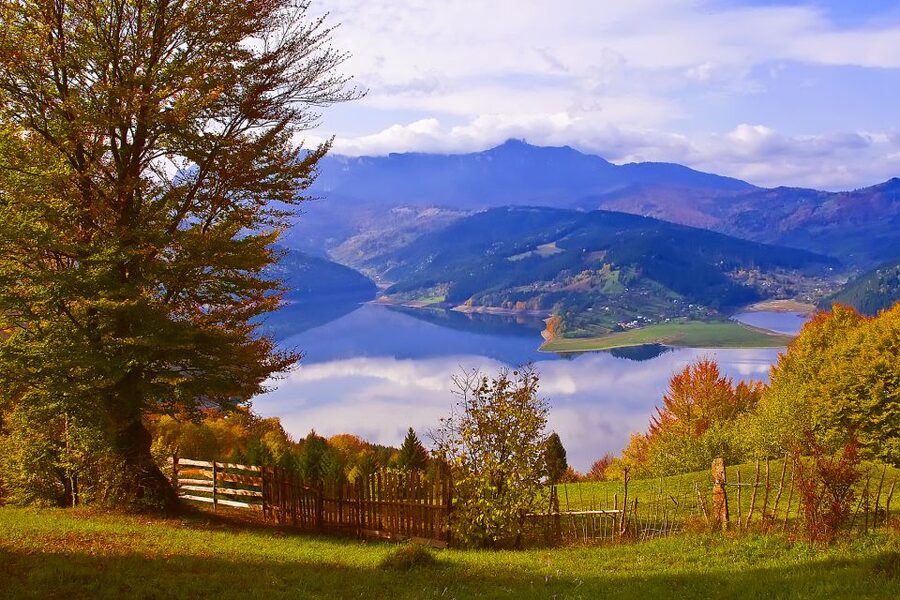 Adventure trip from Iasi: Hiking in the Carpathian Mountains - The Garden of Fairies and Suhardul Mic