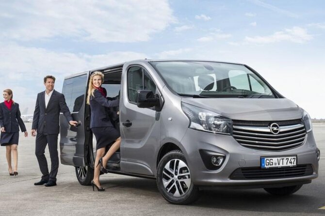 Airport Transfer with Mini-van for 8 passangers - Key points at a glance