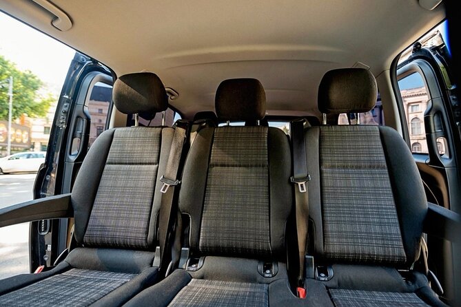 Airport Transfer with Mini-van for 8 passangers - The return ride for an early flight