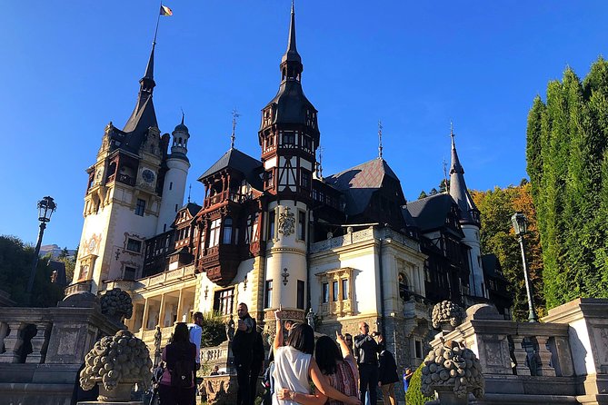 Bear Sanctuary, Bran (Dracula) Castle, Peles Castle From Brasov - The guide can make or break this long day