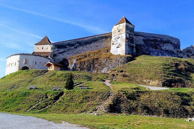 Brasov: Bears Sanctuary, Rasnov Fortress, Bran Castle GUIDED Tour - The guide can make or break the day