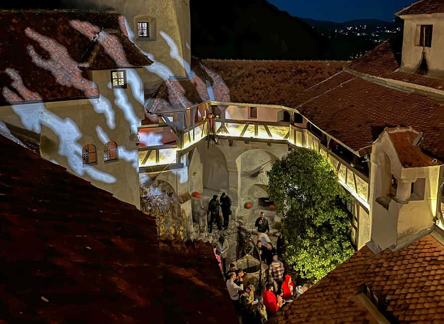 Brasov: Bran Castle Halloween Party & Night Tour + Transport - One hour inside the decorated castle