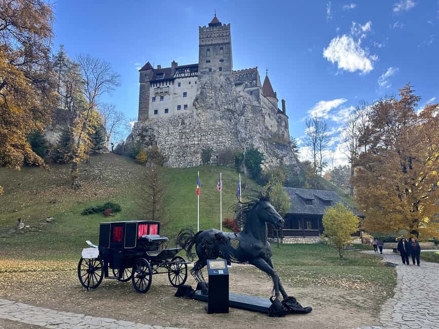 Brasov: Bran Castle Halloween Party & Night Tour + Transport - What the guide adds to the night