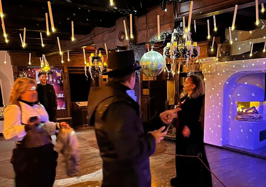 Brasov: Bran Castle Halloween Party & Night Tour + Transport - Leaving Brasov at 7 PM