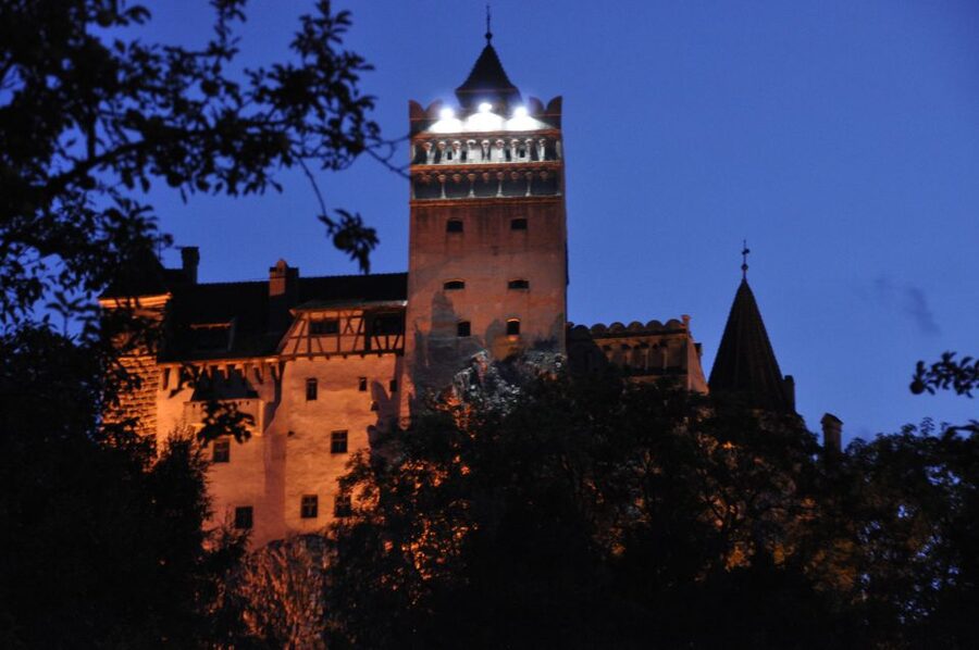 Brasov: Peles Castle, Bran Castle & Rasnov Fortress Day Tour - Why this Brasov day tour works