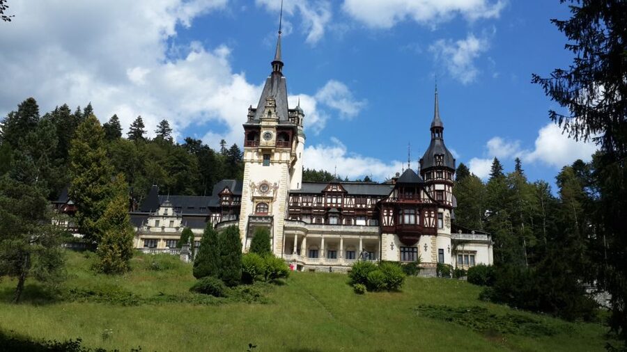 Brasov: Peles Castle, Bran Castle & Rasnov Fortress Day Tour - Rasnov Fortress and the limits of the current visit