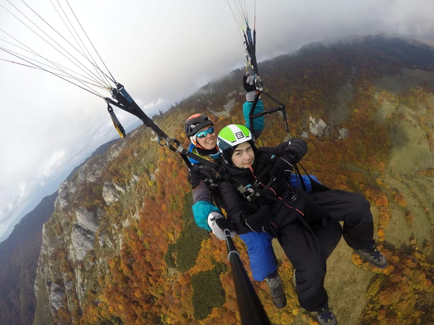 Brasov (:) Tandem Paragliding Experience - What the flight feels like above the Carpathians