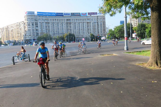 Bucarest à vélo - Romanian Athenaeum: Bucharest’s architectural symbol