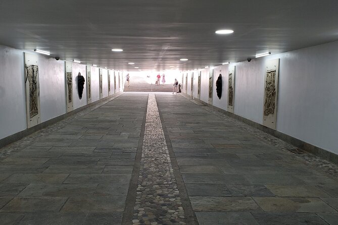 Bucarest Recorrido Peatonal Personalizado - From the former post office to Romania’s national story