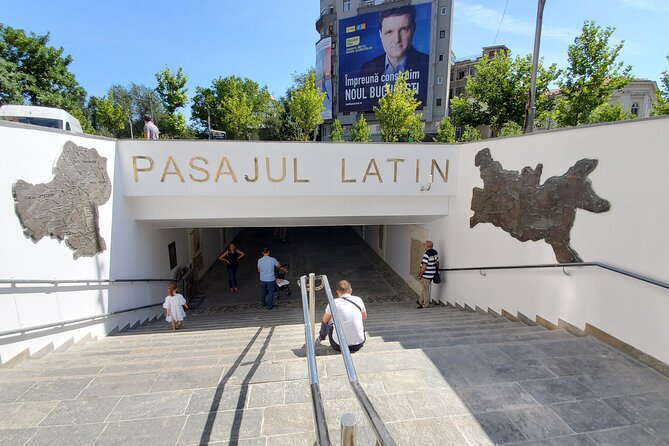 Bucarest Recorrido Peatonal Personalizado - Revolution Square, where Romania’s modern story turns