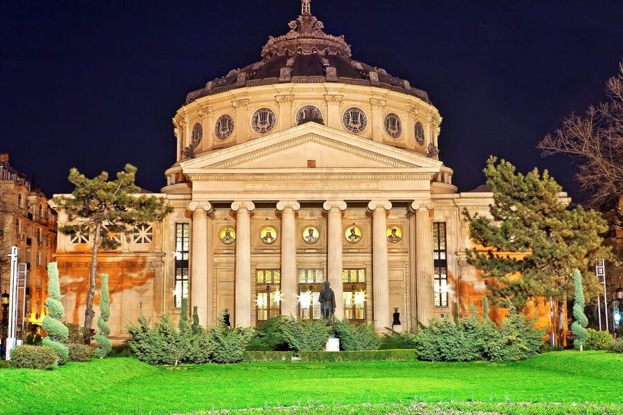 Bucharest: 2-Hour City Highlights Bike Tour - The guides are the tour’s main strength