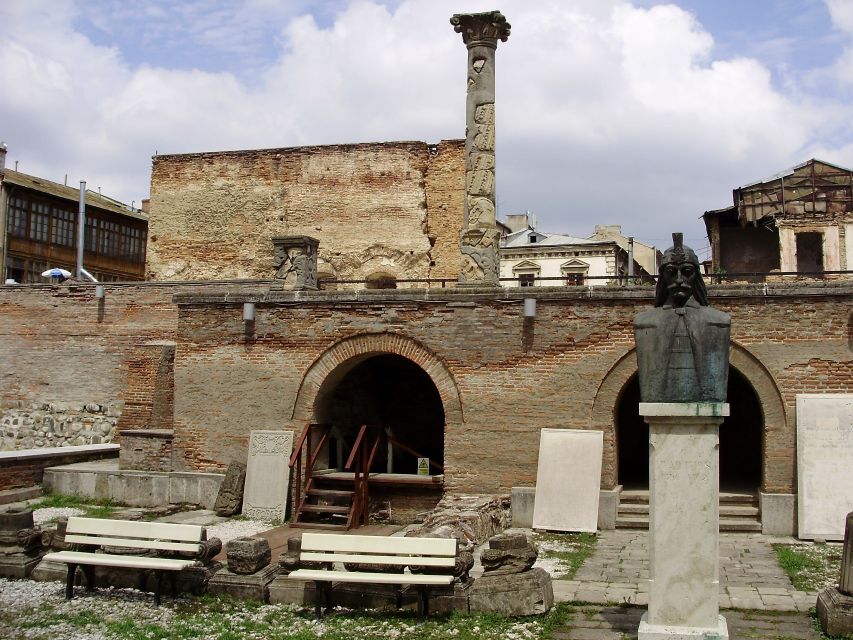 Bucharest: 2-Hour City Highlights Bike Tour - What $33 gets you