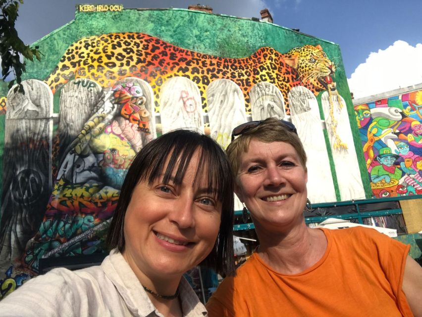 Bucharest: Alternative Sightseeing 2.5-3h-Hour Guided Tour - Ending at Food Hood