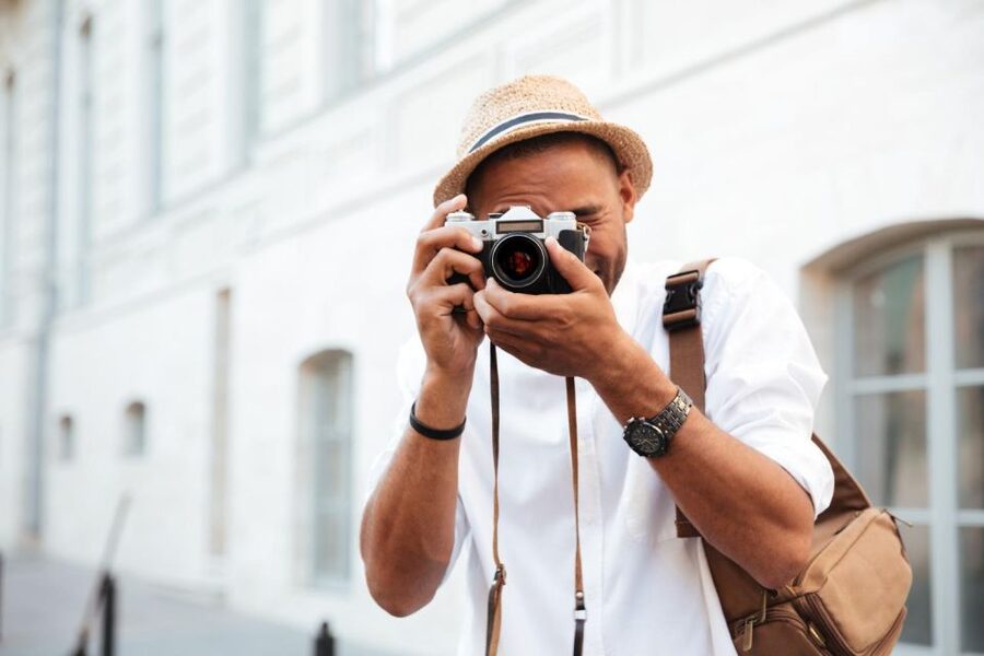 Bucharest: Capture the most Photogenic Spots with a Local - Local stories are the main added value