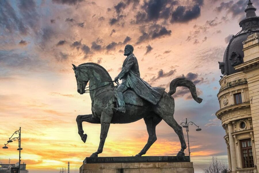 Bucharest: Capture the most Photogenic Spots with a Local - Is $104 per person fair value?