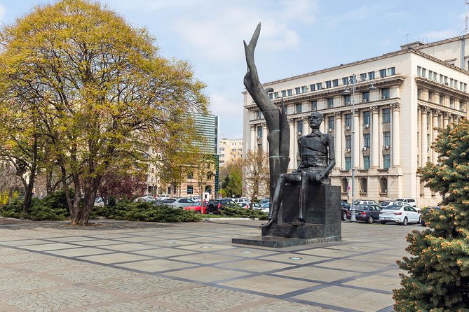 Bucharest Chronicles - Starting at Piața 21 Decembrie 1989