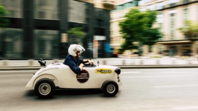 City Tour by a Mini Hot Rod