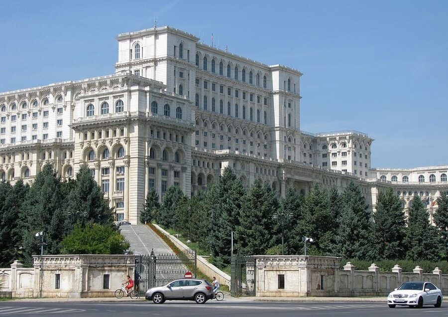 Bucharest city tour by car - Old Town and the city’s changing character