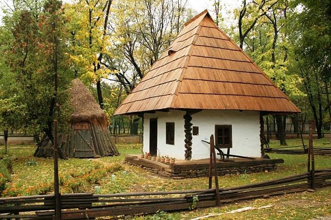 Bucharest City Tour: Private Guided Experience - Price, extra fees, and the real value
