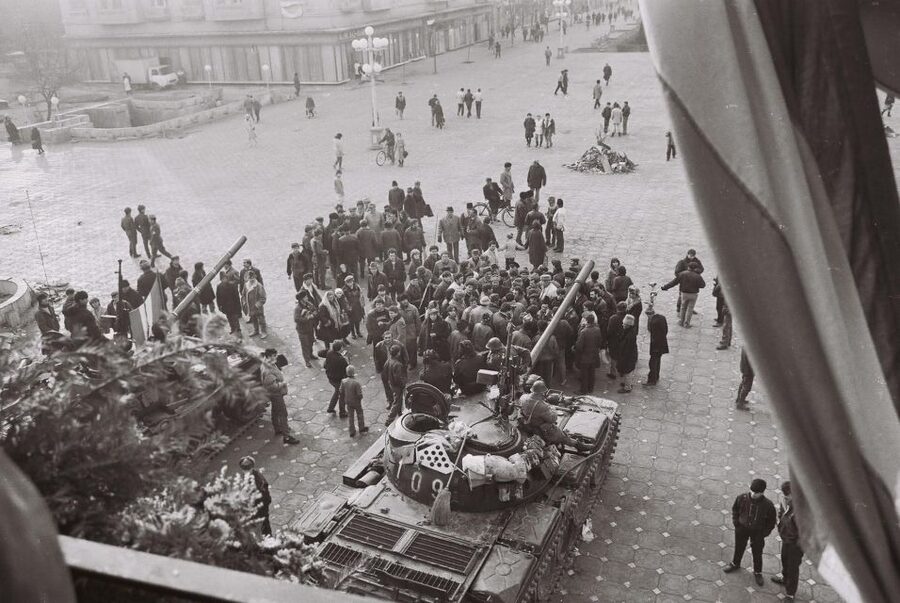 Bucharest Communism: From Lenin to Ceausescu - Old Town and the question of what changed