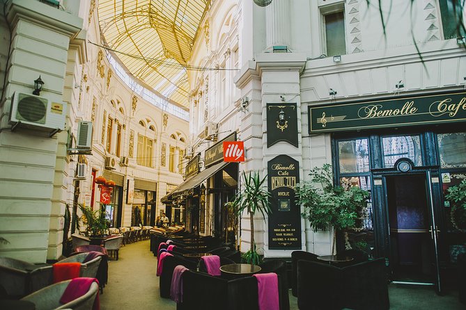 Bucharest Discovery morning tour - What the small group and English guide add