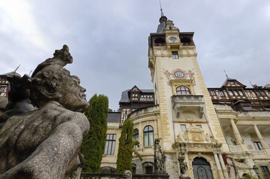 Bucharest: Dracula Castle, Peles Castle & Brasov Old Town - The essential facts before you book