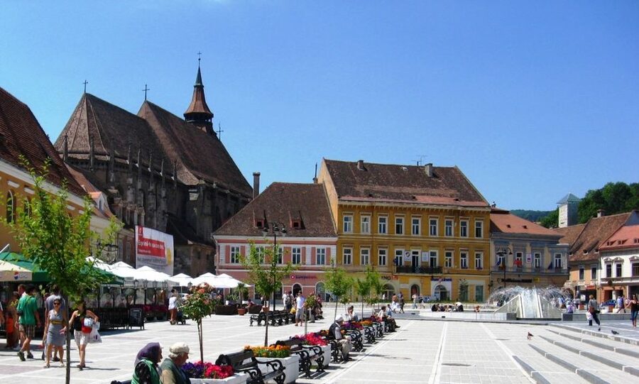 Bucharest: Dracula's Castle, Peles Castle, & Brasov Old Town - Guides, drivers, and the value of the ride