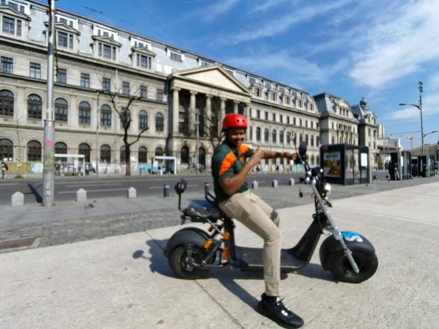 Bucharest electric city tour by Smart Balance #green - Victoria Palace and the road toward northern Bucharest