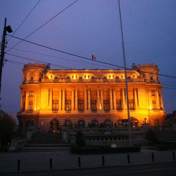 Bucharest Evening Tour and Traditional Dinner - Your guide can make or break the evening