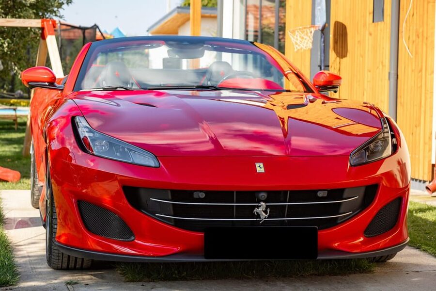 Bucharest: Ferrari Driving Experience - MEDIUM 30min - What the Ferrari Portofino feels like on city streets