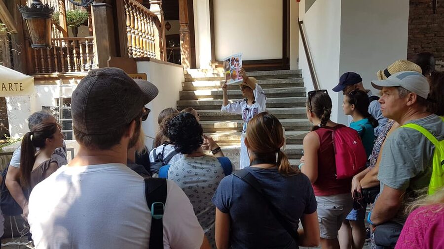 Bucharest: Guided Walking Tour with Romanian Snack - Key points to know before booking