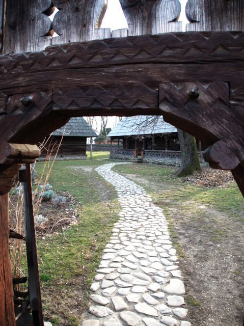 Bucharest highlights - full day private walking tour - A quick break before the northern parks