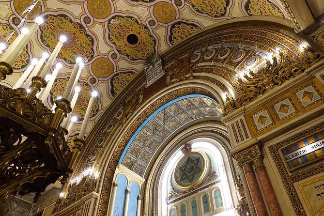 Bucharest Jewish Heritage Private Walking Tour - Jerusalem Lion Square and the Jewish State Theater