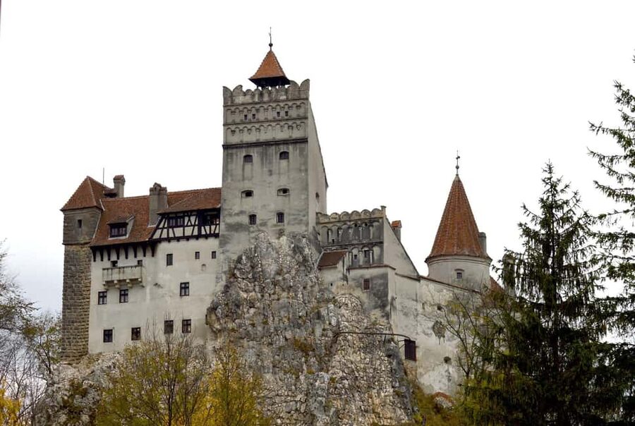 Bucharest: Peles Castle, Bran Castle & Brașov Day Tour - My booking verdict